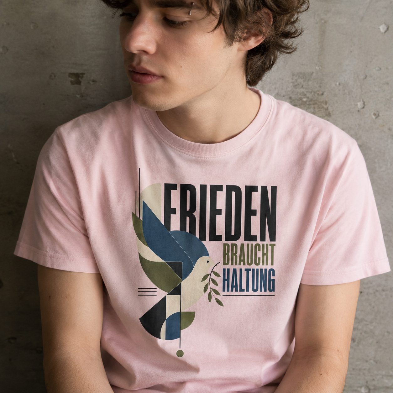 Frieden braucht Haltung - Premium T-Shirt