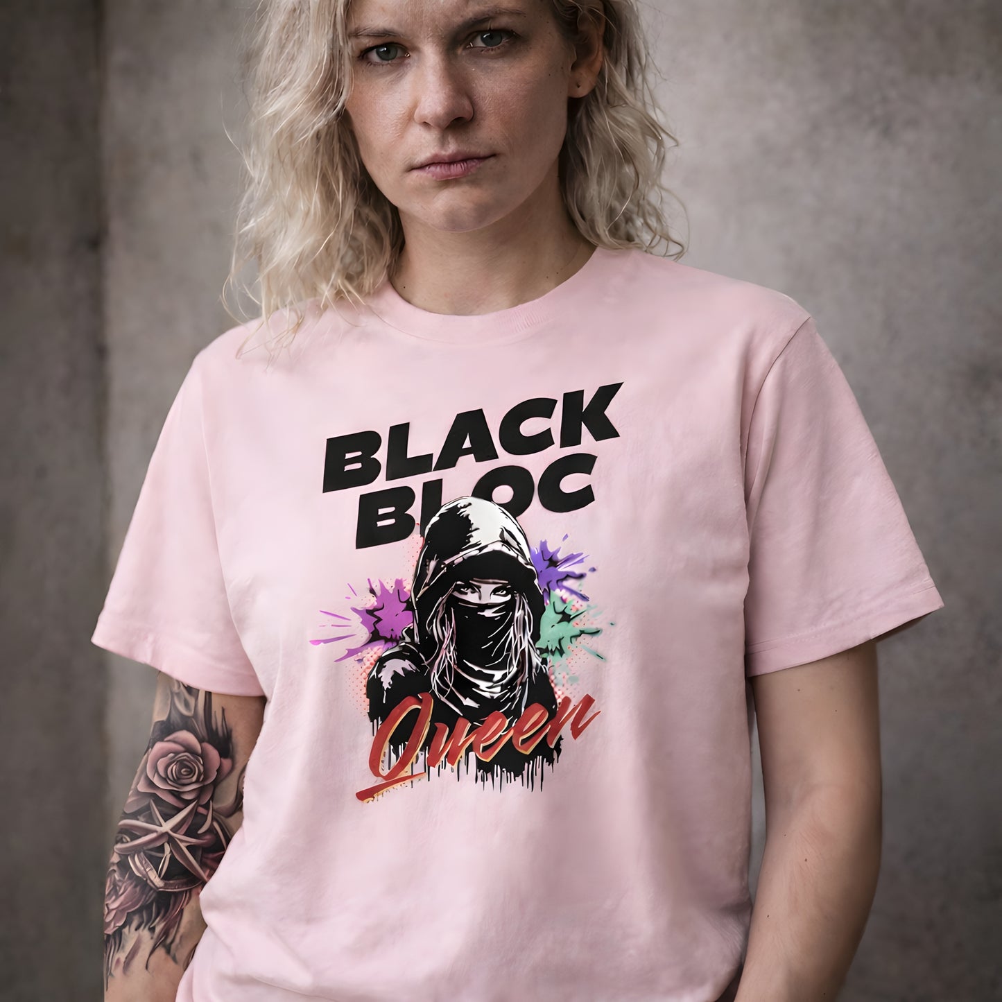 Black Bloc Queen - Premium T-Shirt