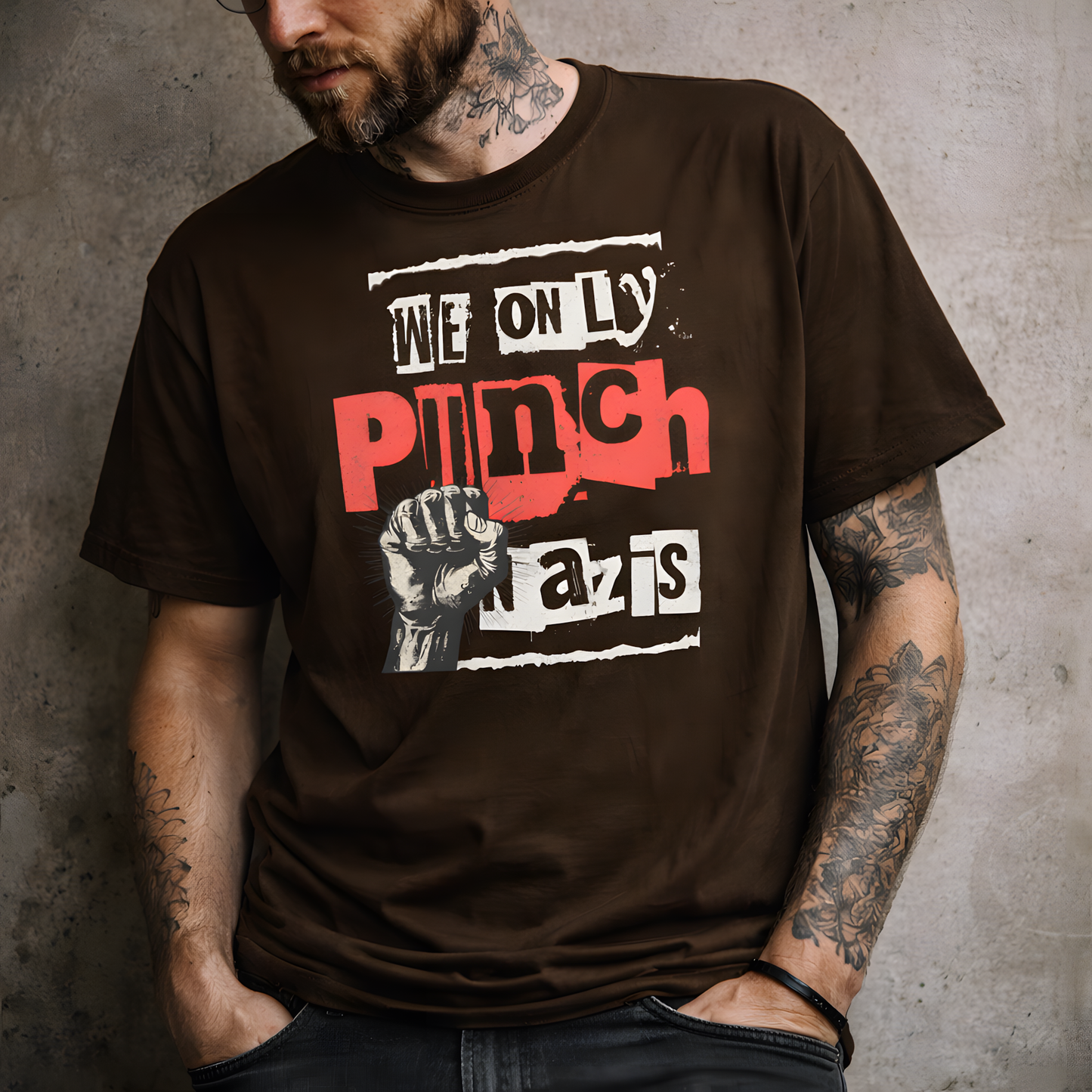 We only punch Nazis - Basic T-Shirt