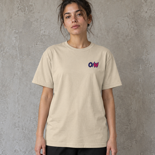 Outgrow War [Front Stick/Backprint] - Basic T-Shirt – Frontansicht